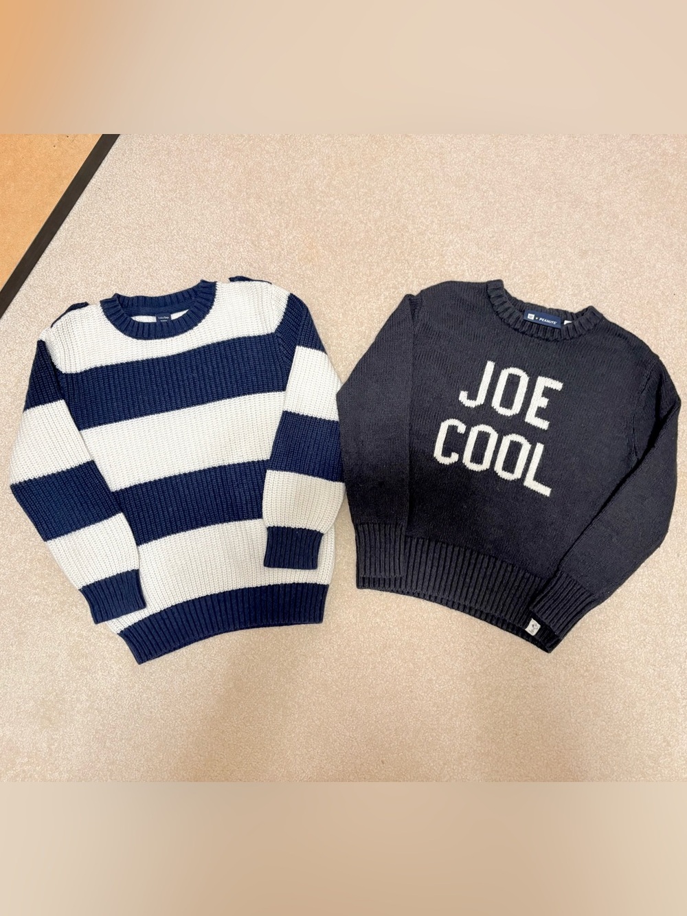GAP 2 Pack Crewneck Sweater Kids Size 4-6